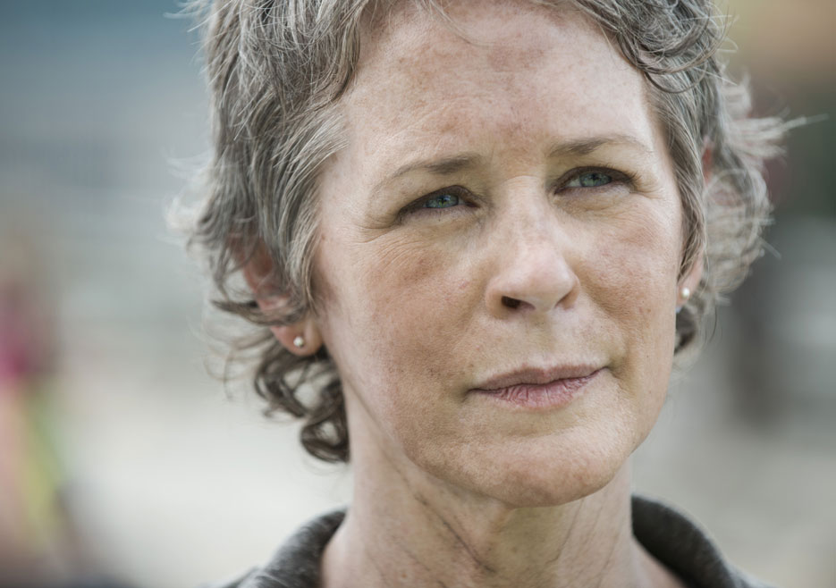 The Walking Dead 7ª Temporada | Fotos vazadas das gravações mostram Carol pronta para ação