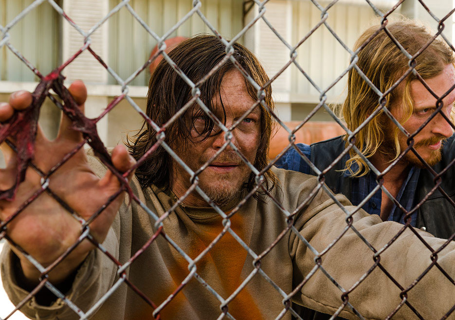 The Walking Dead 7ª Temporada | Norman Reedus explica porque Daryl não se ajoelha para Negan