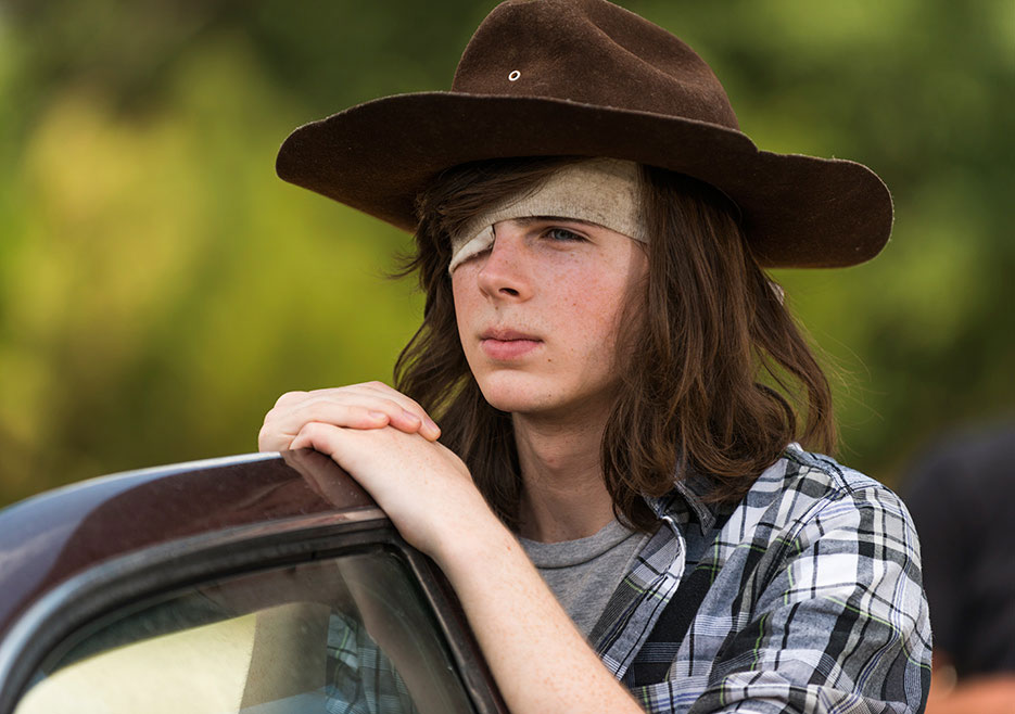 Fãs especulam MORTE de Carl em The Walking Dead após mensagem de Chandler Riggs no Twitter