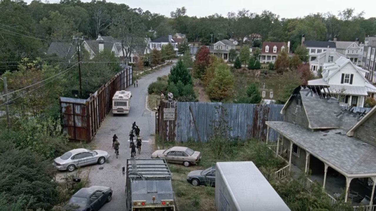7 Detalhes que Poucos Perceberam no 16º Episódio da 7ª Temporada de The  Walking Dead