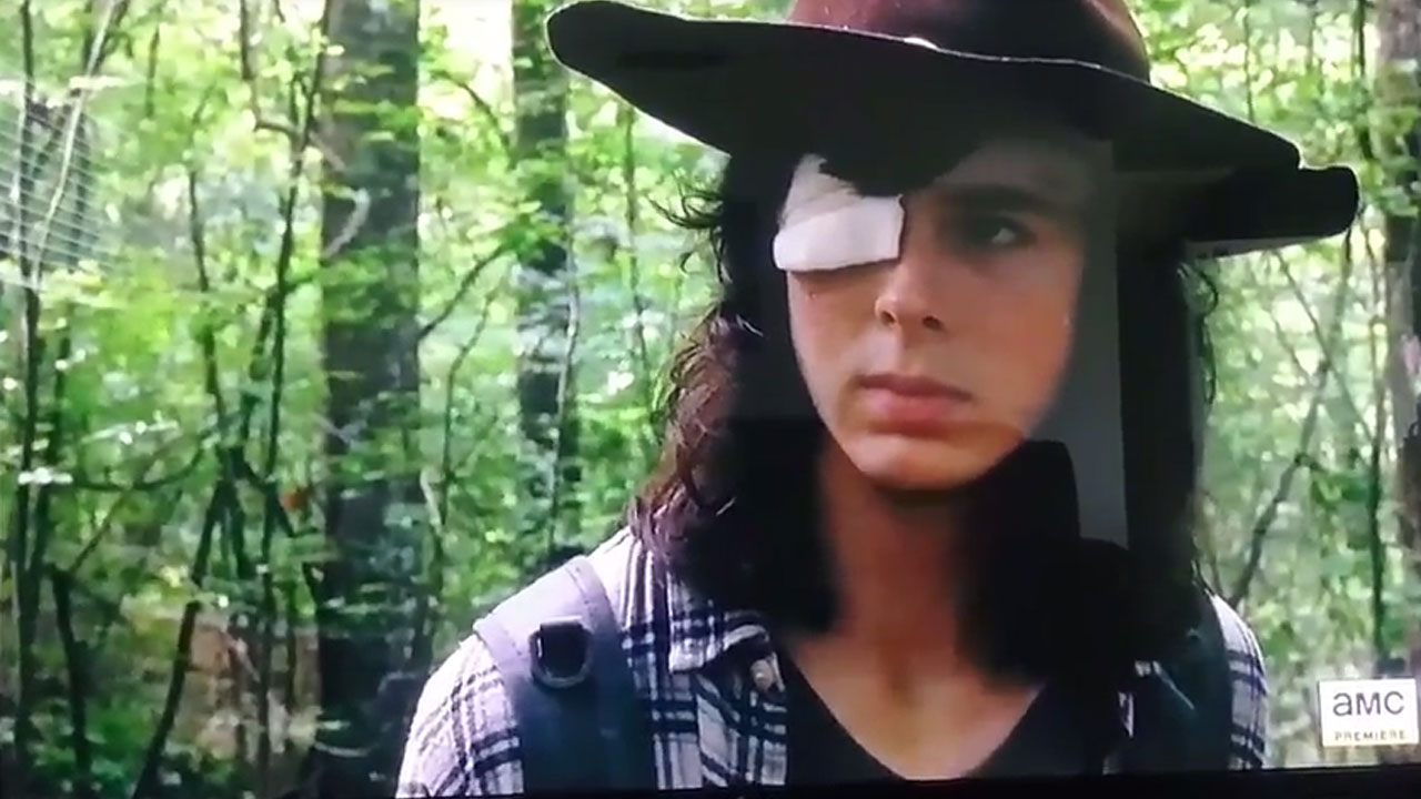 The Walking Dead 8ª Temporada | Carl reencontra sobrevivente misterioso em vídeo do 6º episódio