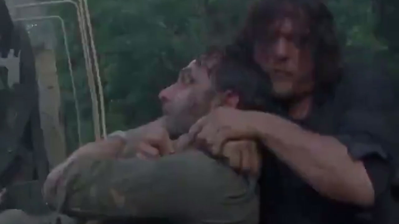 The Walking Dead 8ª Temporada | Rick e Daryl saem na PORRADA em vídeo do 5º episódio