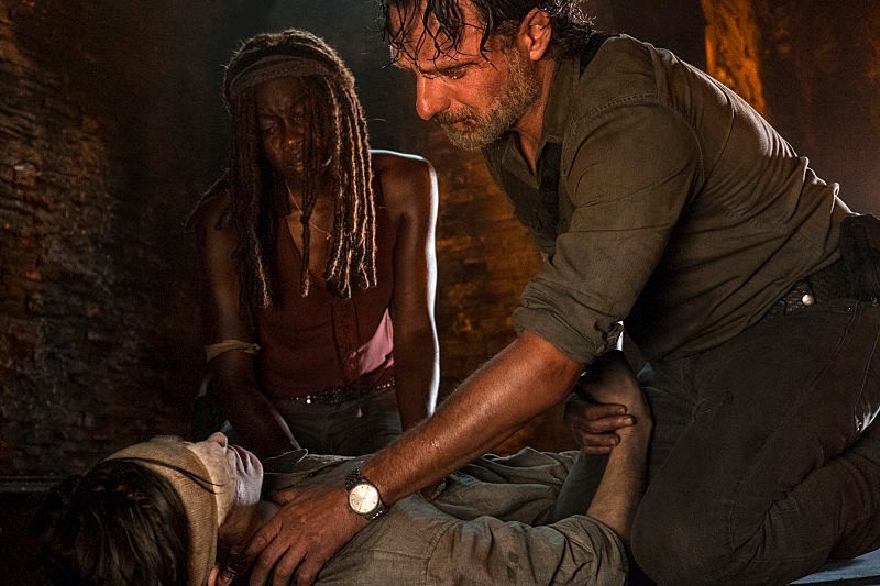 Ator de The Walking Dead confirma que morte de Carl antecipou a saída de Andrew Lincoln da série