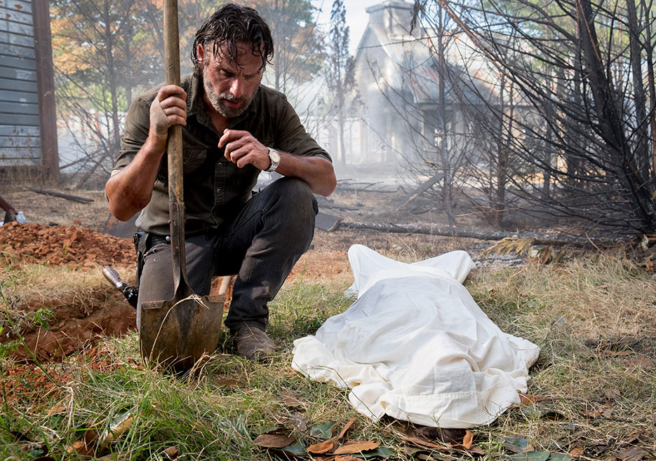 Andrew Lincoln RECLAMA dos Spoilers da Saída de Rick em The Walking Dead