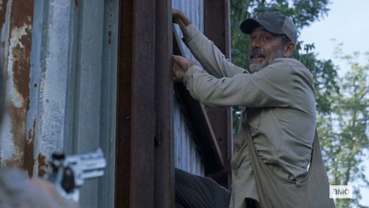 The Walking Dead 9ª Temporada | Por que Negan esperou até amanhecer para fugir de Alexandria no 9º Episódio?