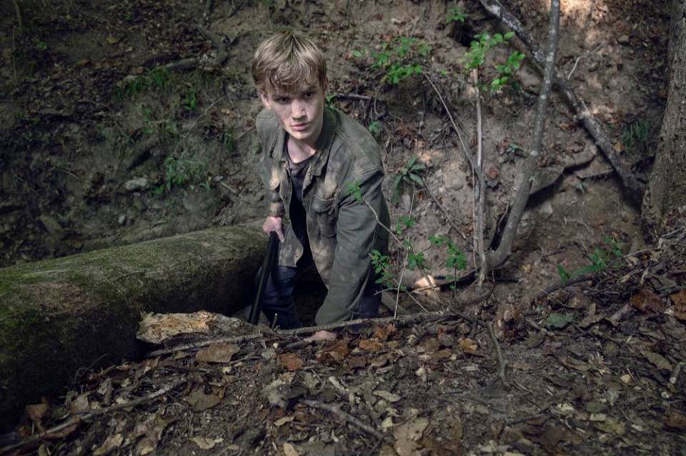 The Walking Dead 9ª Temporada | Henry é capturado pelos Sussurradores em Novo Vídeo do 12º Episódio!