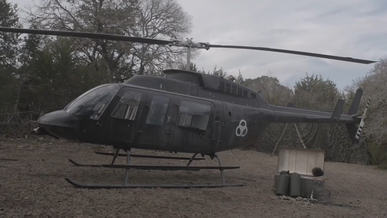 Produtor de The Walking Dead Revela o SIGNIFICADO do Símbolo do Grupo do Helicóptero