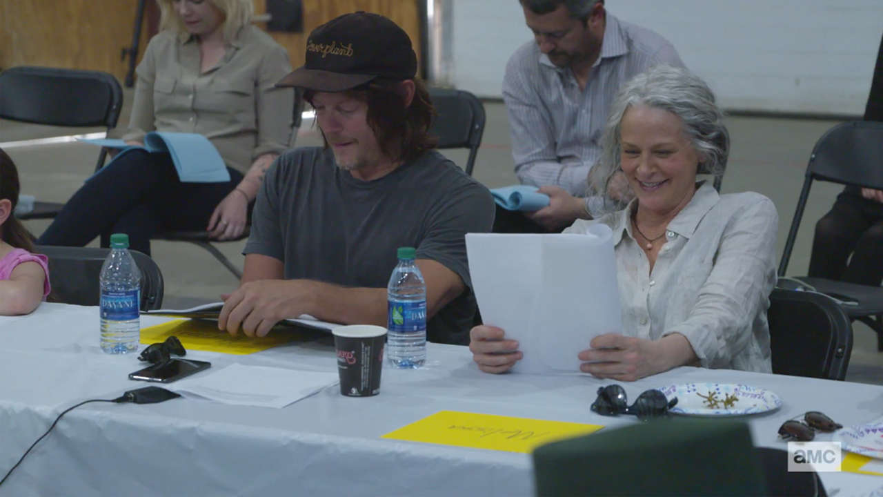 Novo Vídeo da 10ª Temporada de The Walking Dead Mostra Atores Lendo o Roteiro do Episódio de Estreia!