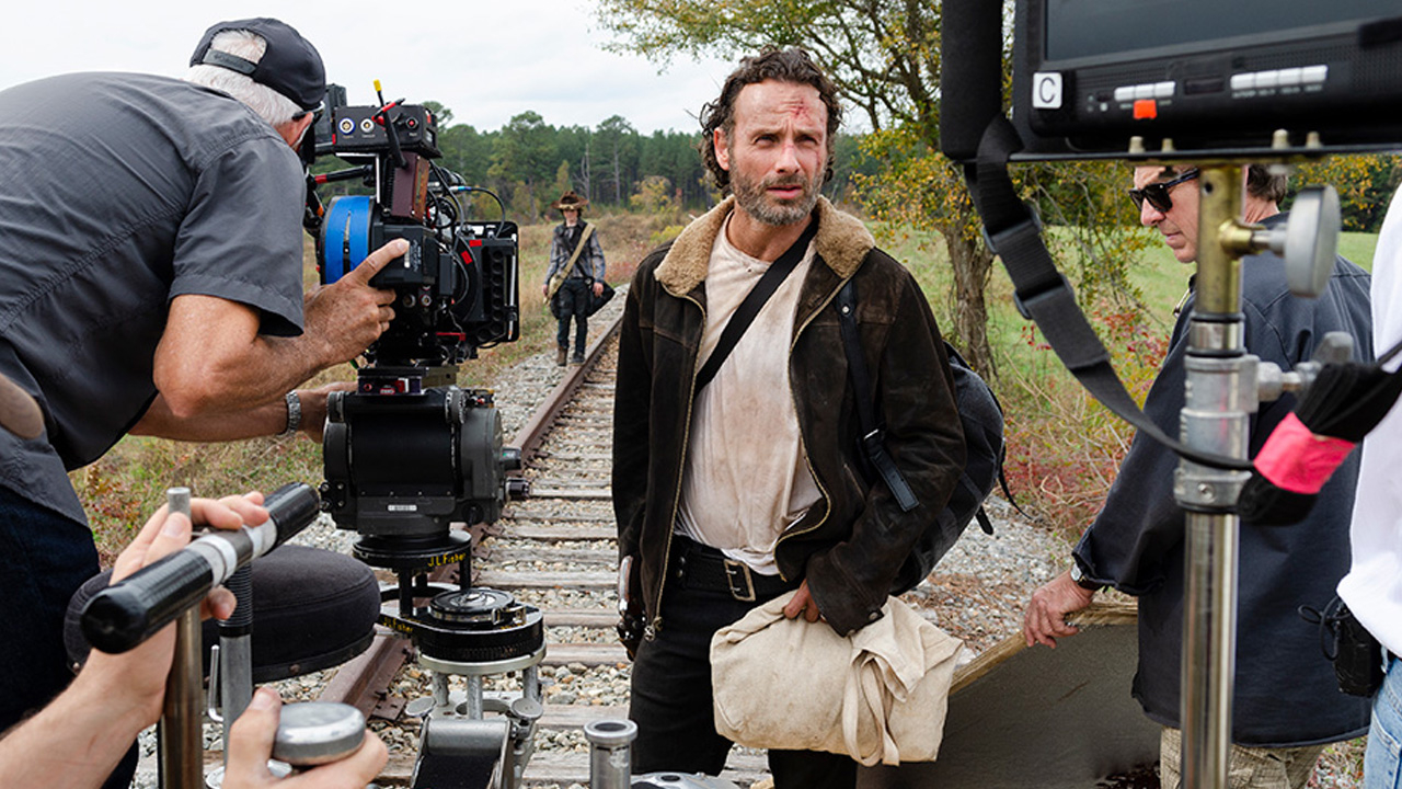 Andrew Lincoln nos bastidores de gravação de The Walking Dead