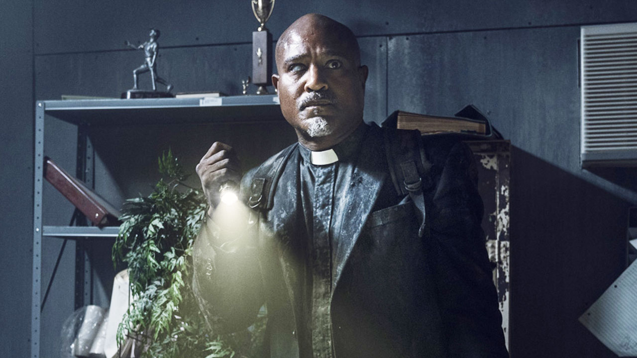 Padre Gabriel no 19º episódio da 10ª temporada de The Walking Dead (S10E19 - 